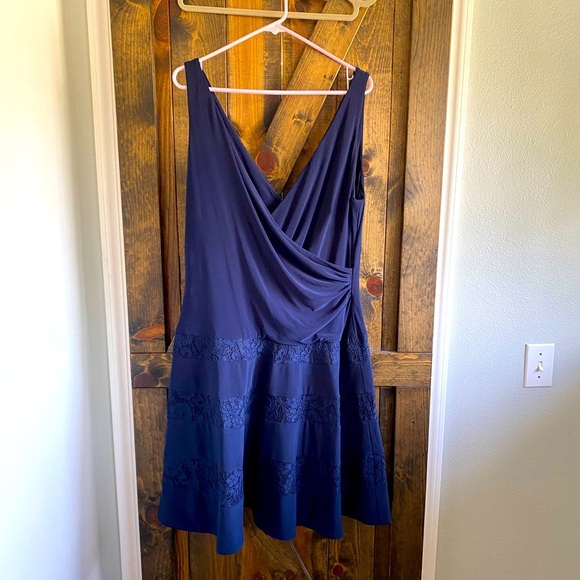 Navy Blue Mother of the bride dress by Ralph Lauren - Picture 1 of 10